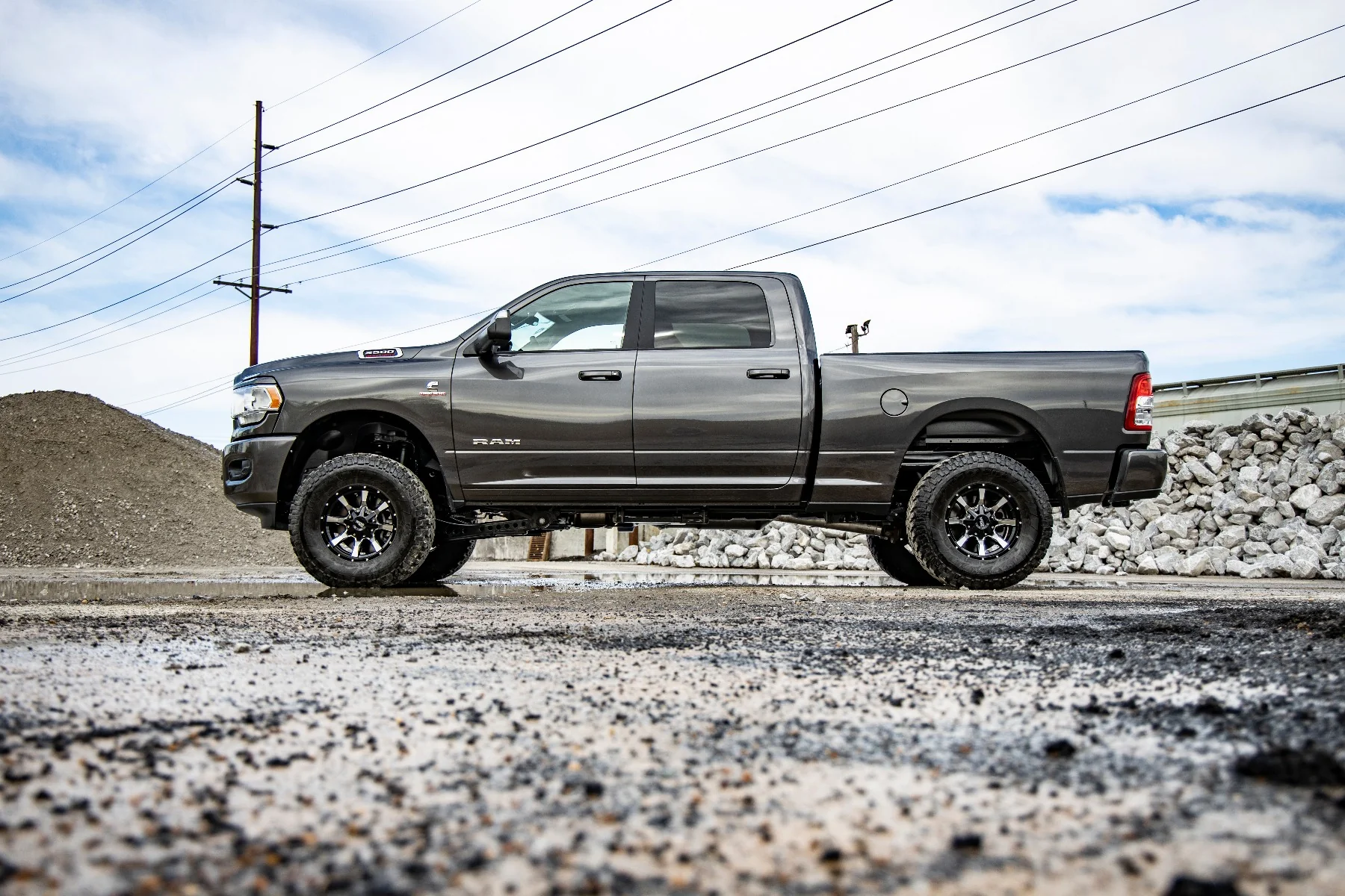 Rough Country - 2.5 Inch Leveling Kit - RR Coil - N3 - Ram 2500 (14-25)/3500 (13-25) - Image 4