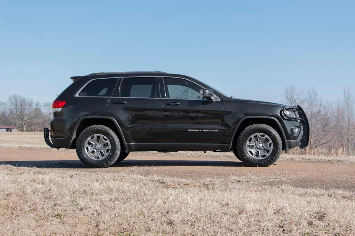 Rough Country - 2 Inch Leveling Kit - Jeep Grand Cherokee WK2 2WD/4WD (2011-2022) - Image 3