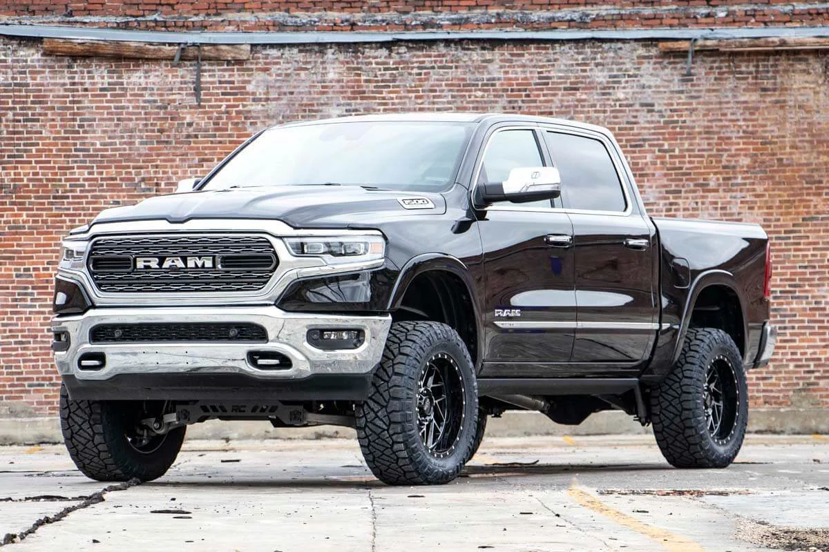Rough Country - 5 Inch Lift Kit - 22XL - Air Ride - Ram 1500 4WD (2019-2024) - Image 2