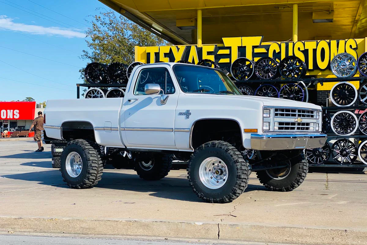 Rough Country - 6 Inch Lift Kit - Chevy/GMC C10/K10 Truck & SUV/K5 Blazer 4WD (1977-1991) - Image 12