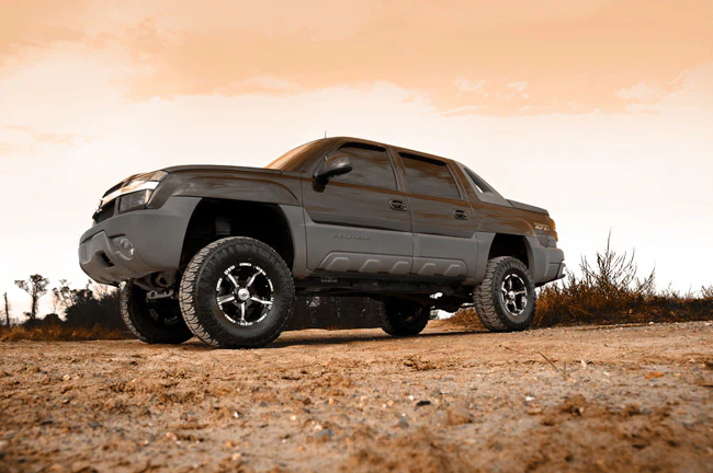 Rough Country - 6 Inch Lift Kit - NTD - Chevy Avalanche (02-06)/Suburban 1500 (00-06) - Image 2