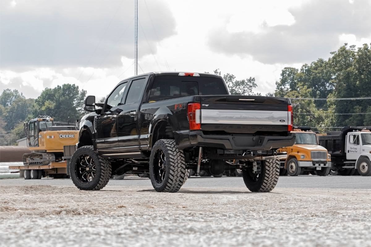 Rough Country - 6 Inch Lift Kit - OVLD - V2 Shocks - Ford F-250/F-350 Super Duty 4WD (17-22) - Image 5