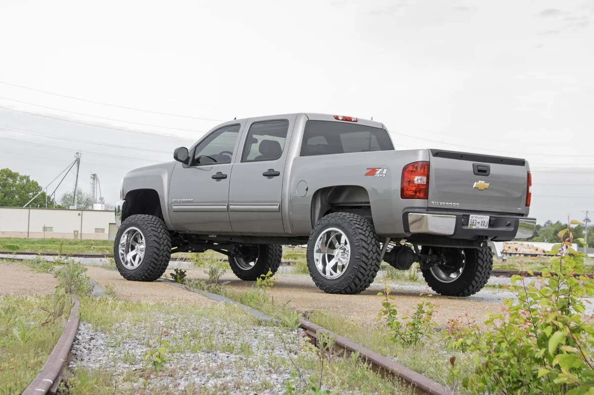 Rough Country - 7.5 Inch Lift Kit - N3 Struts - Chevy/GMC 1500 4WD (07-13) - Image 3
