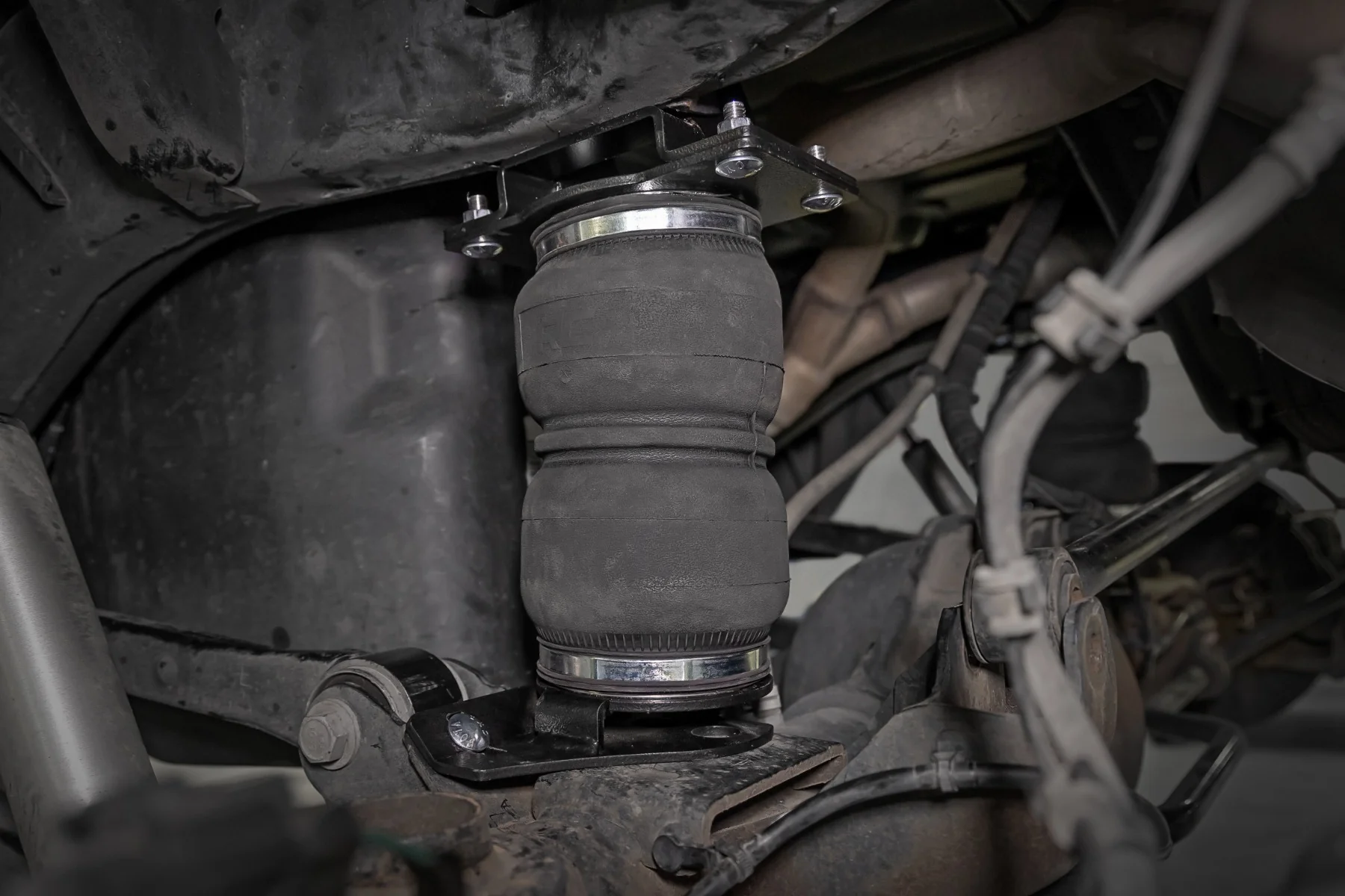 Rough Country - Air Spring Kit w/compressor - Wireless Controller - Ram 1500 4WD (2019-2025) - Image 12