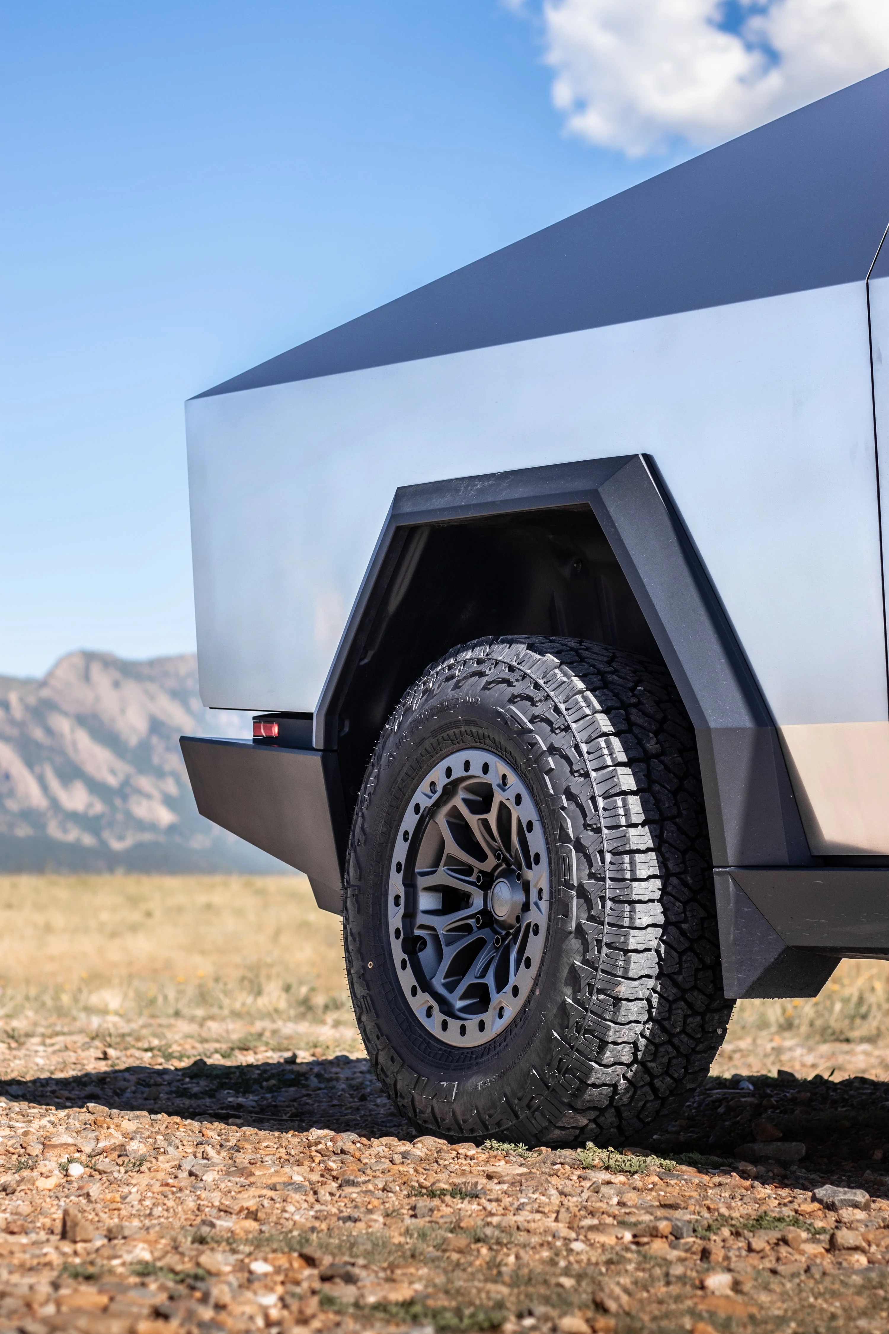 Tesla Cybertruck Cyber Rover Forged Beadlock Wheel - Image 28